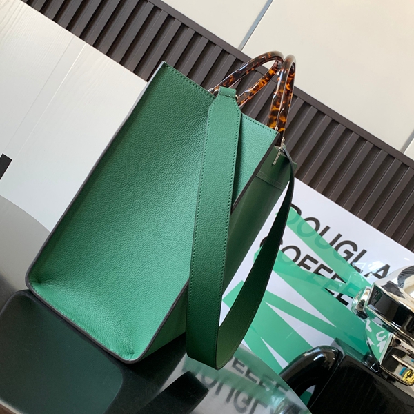 スーパーコピーブランドバッグ背面デザイン